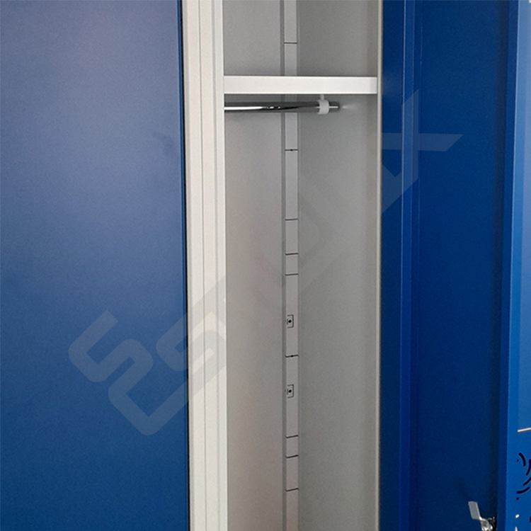 Taquilla met�lica detalle interior.Sin divisoria